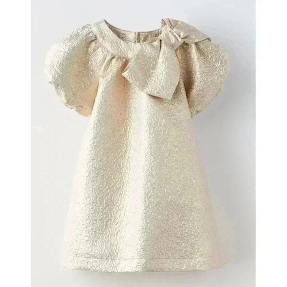 Round neck dress with short puff sleeves with‎ elasticized trim 4-5 t - Picture 1 of 7